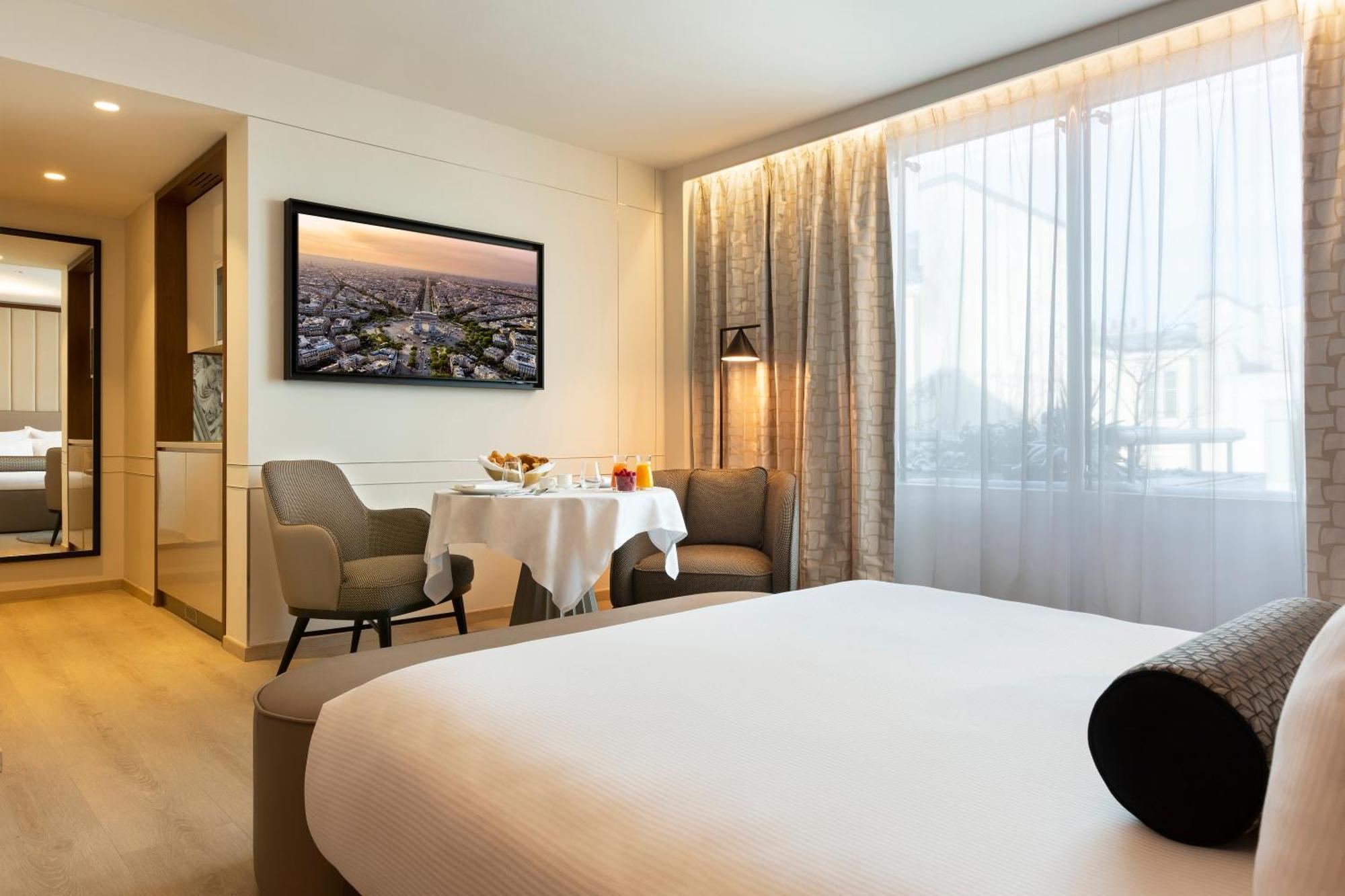Hotel La Clef Tour Eiffel By The Crest Collection París