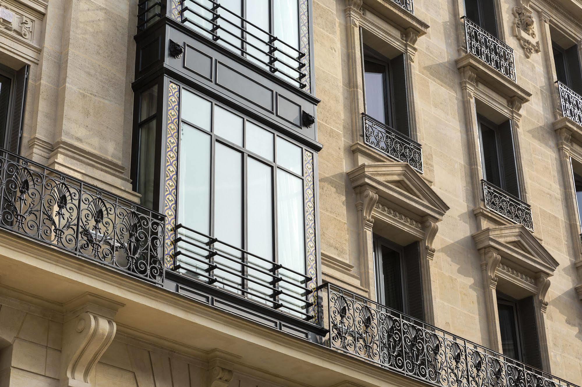 La Clef Tour Eiffel By The Crest Collection Hotel París